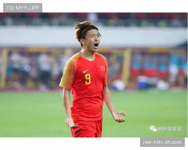 贝利改打中锋为何比当今前锋更能撕开防线破门？